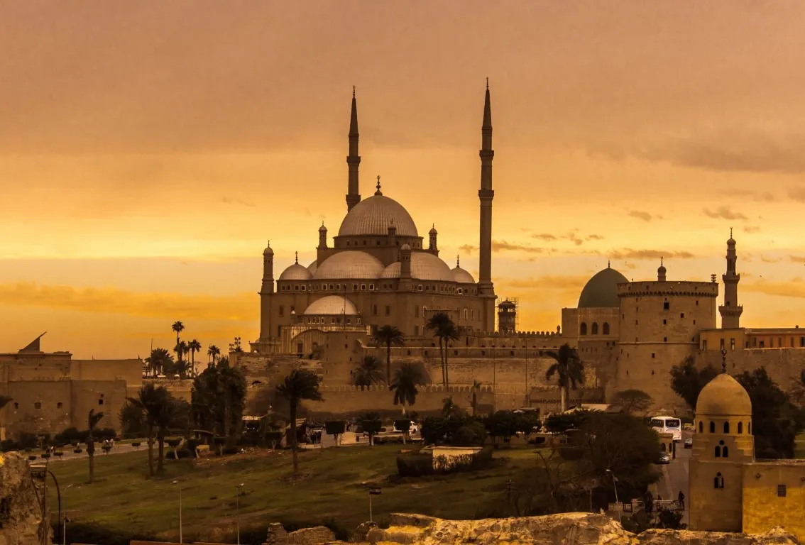 Pyramids of Giza: 21 Fascinating Facts & Tips for 2026