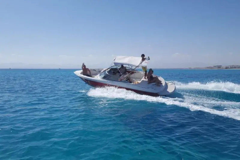Hurghada Speed Boat – Private Charter & Flexible Insel- und Schnorcheltour Photo 1