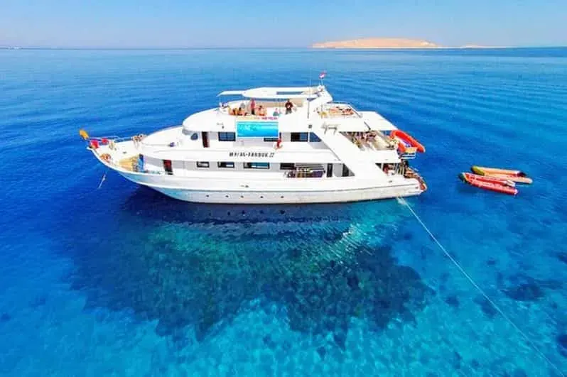 Privates Boot Hurghada | Charter auf dem Roten Meer mit individuellen Reiserouten  