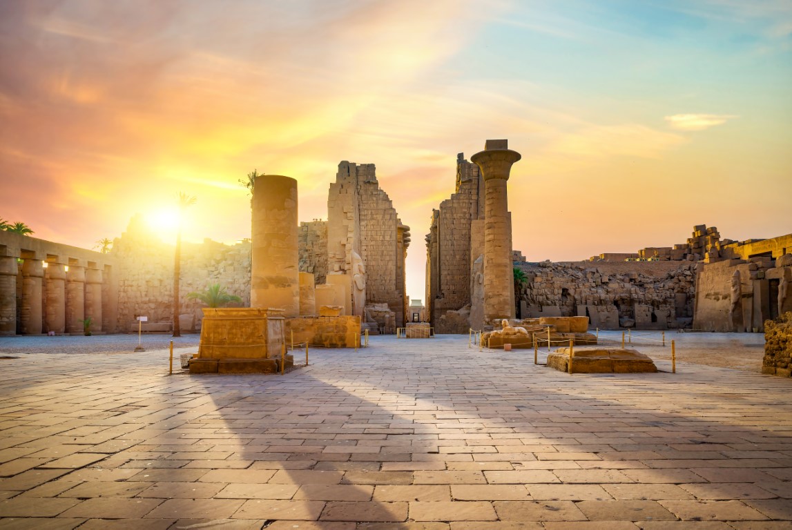 luxor day trip from hurghada at the temple of hatshepsut