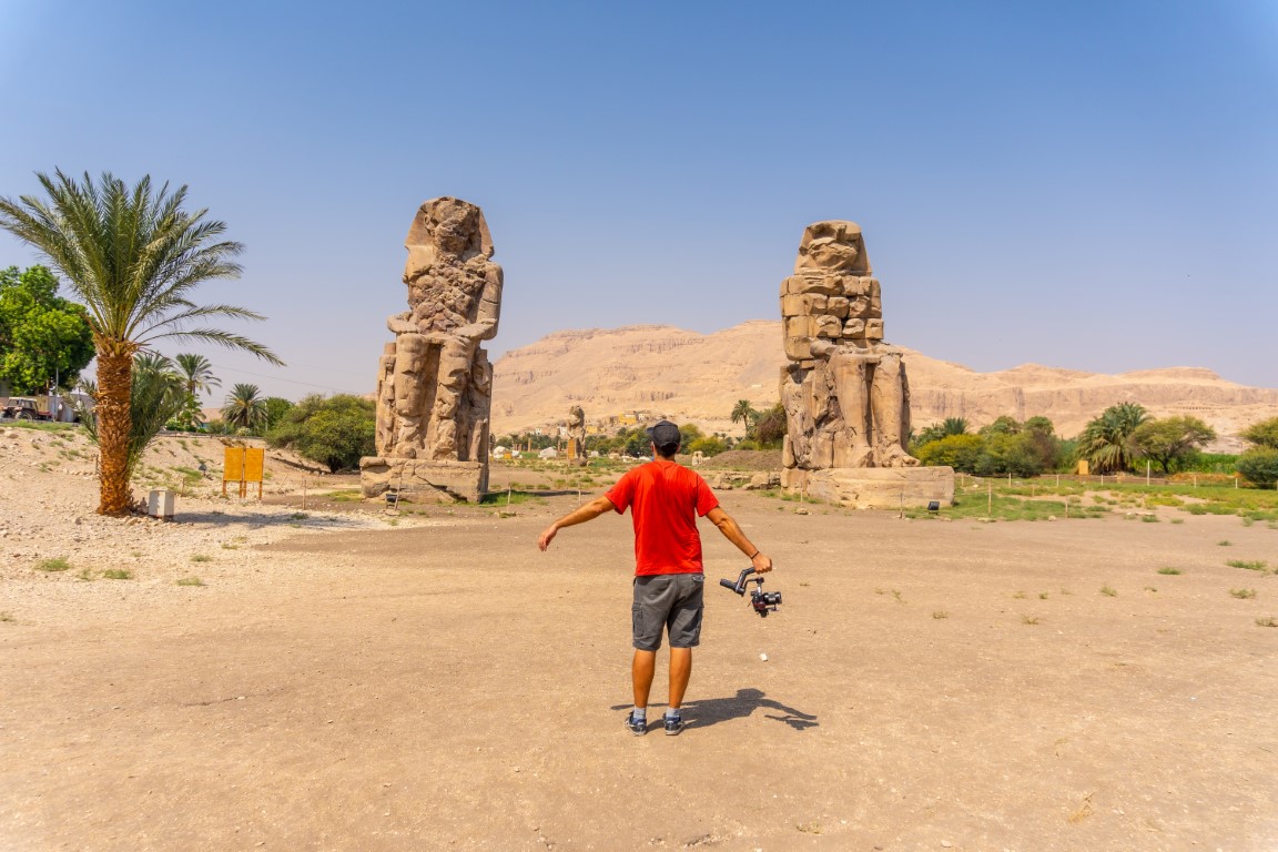 luxor day trip from hurghada at the colossi of memnon