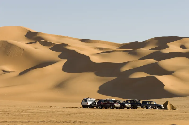 Jeep Safari Wüstentour in Hurghada – 4x4 Wüstenabenteuer & Beduinenkultur